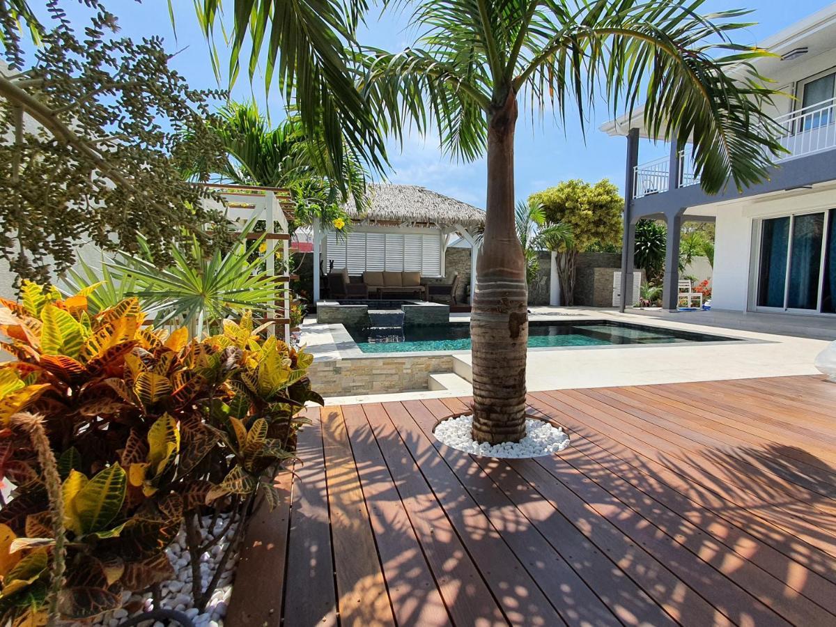 La Villa Rosaya - Piscine & Jacuzzi Saint Pierre Luaran gambar