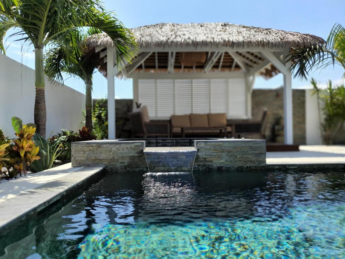La Villa Rosaya - Piscine & Jacuzzi Saint Pierre Luaran gambar